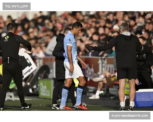 曼城罗德里的缺阵促使球队调整中场组织模式